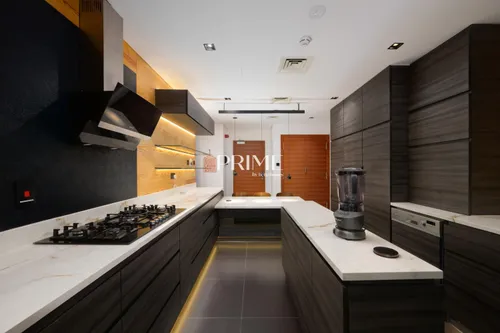 6 Bedrooms Villa in Entertainment Foyer