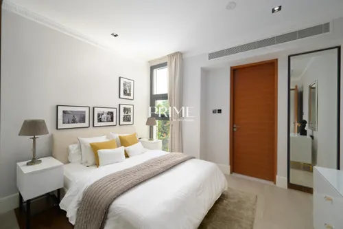 6 Bedrooms Villa in Entertainment Foyer