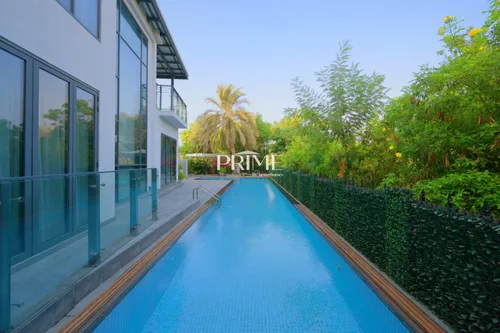 6 Bedrooms Villa in Entertainment Foyer