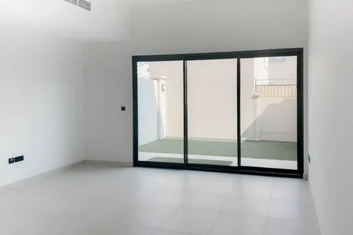 2 Bedrooms Townhouse in Aldhay at Bloom Gardens