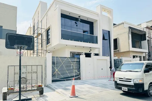7 Bedrooms Villa in Al Zahya
