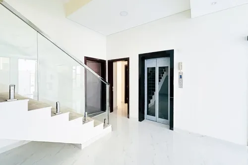 7 Bedrooms Villa in Al Zahya