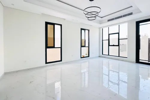 7 Bedrooms Villa in Al Zahya