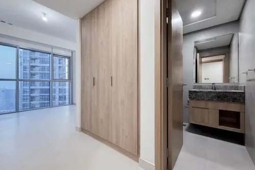 2 Bedrooms Apartment in Radiant Square