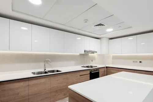 2 Bedrooms Apartment in Radiant Square