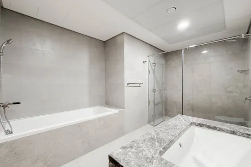 2 Bedrooms Apartment in Radiant Square