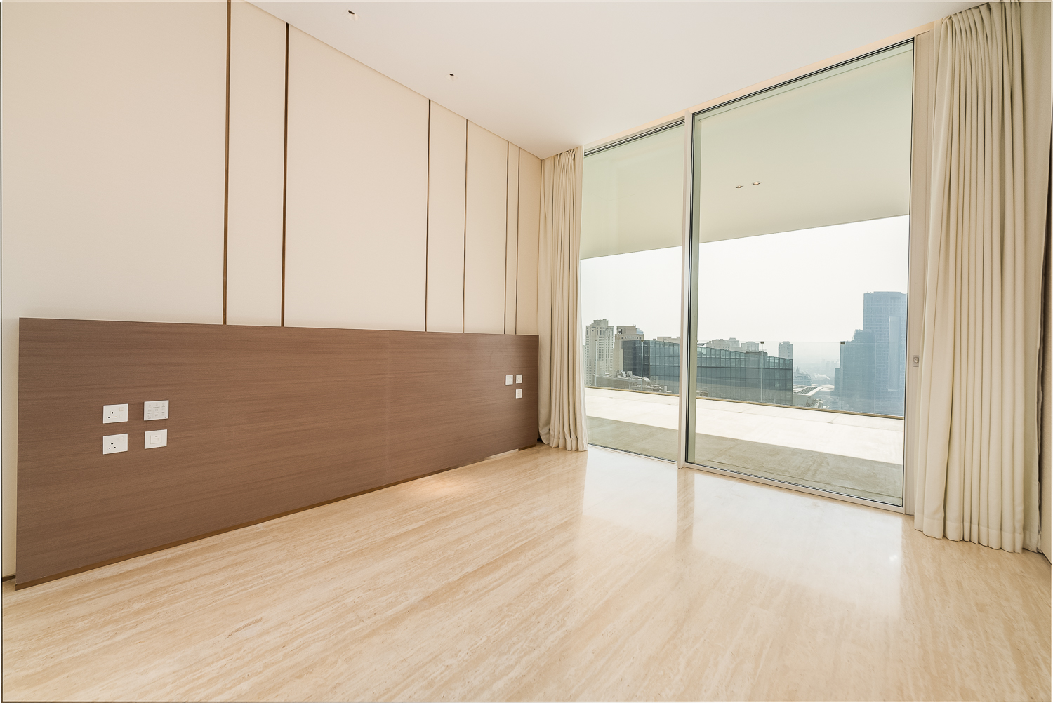 5 Bedrooms Penthouse in Sensoria at Five Luxe