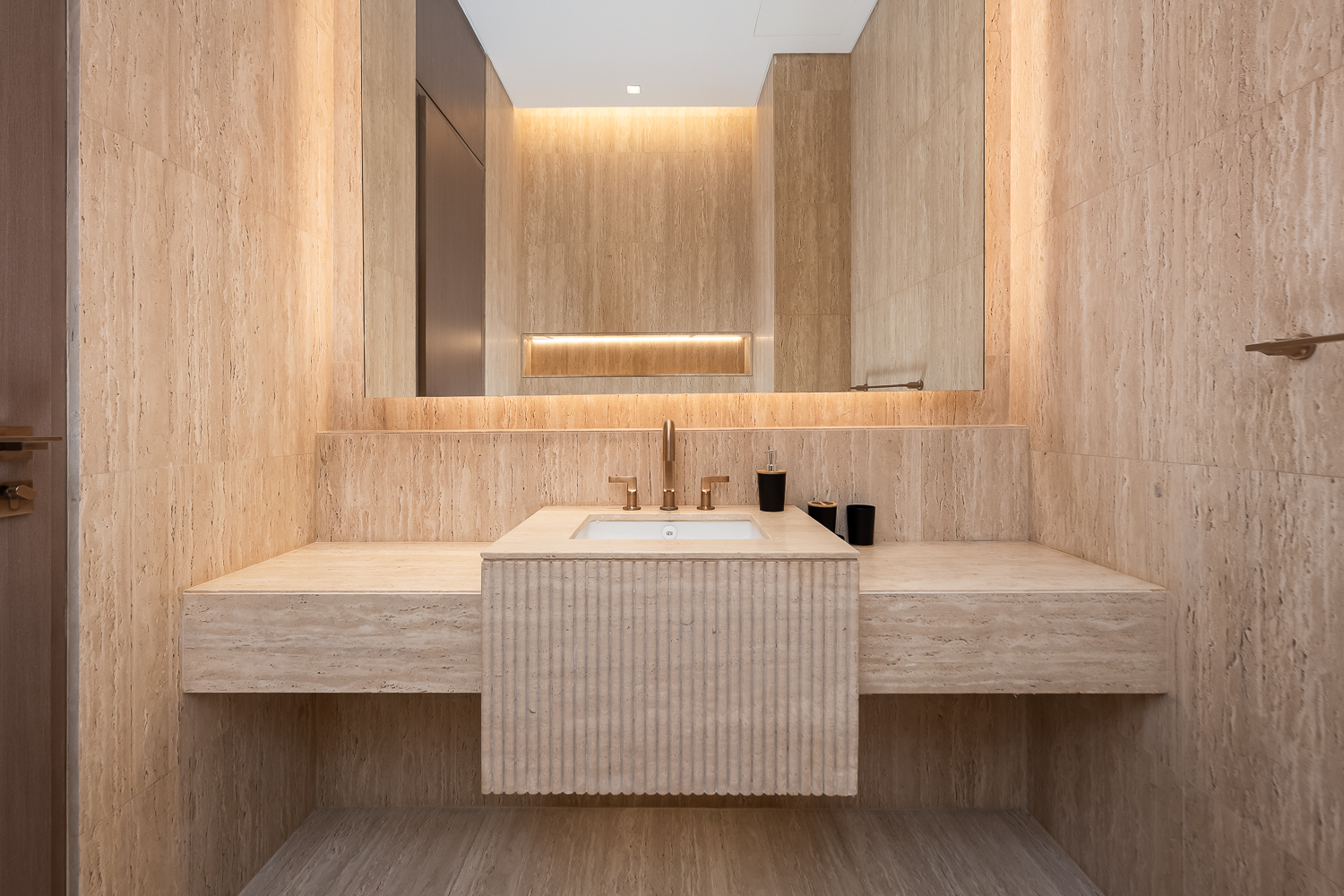 5 Bedrooms Penthouse in Sensoria at Five Luxe