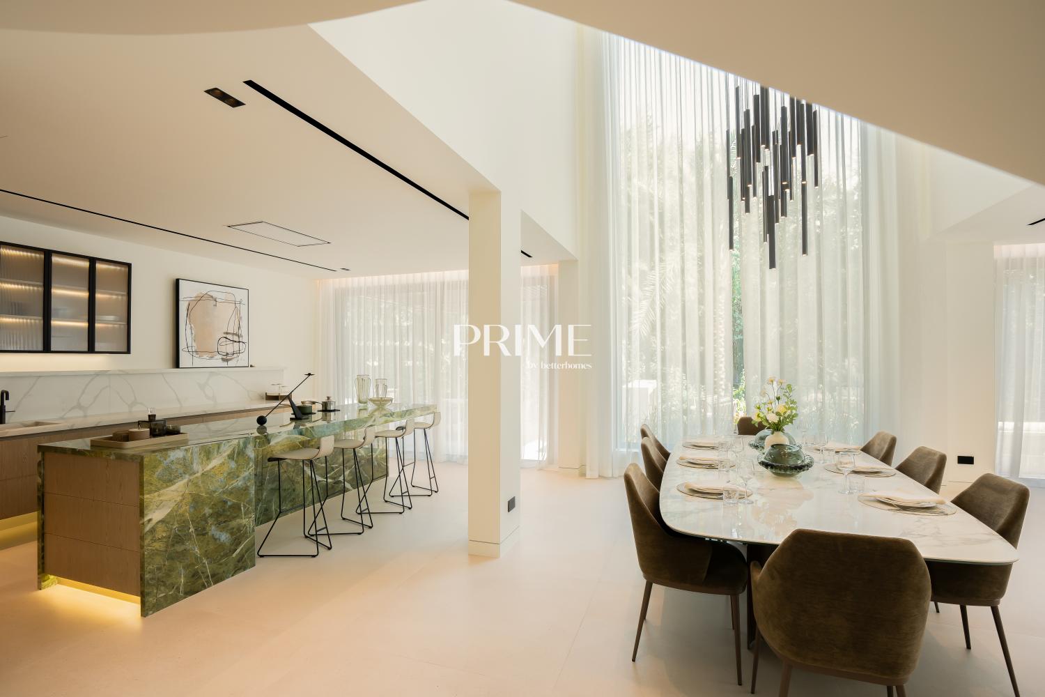 5 Bedrooms Villa in Entertainment Foyer