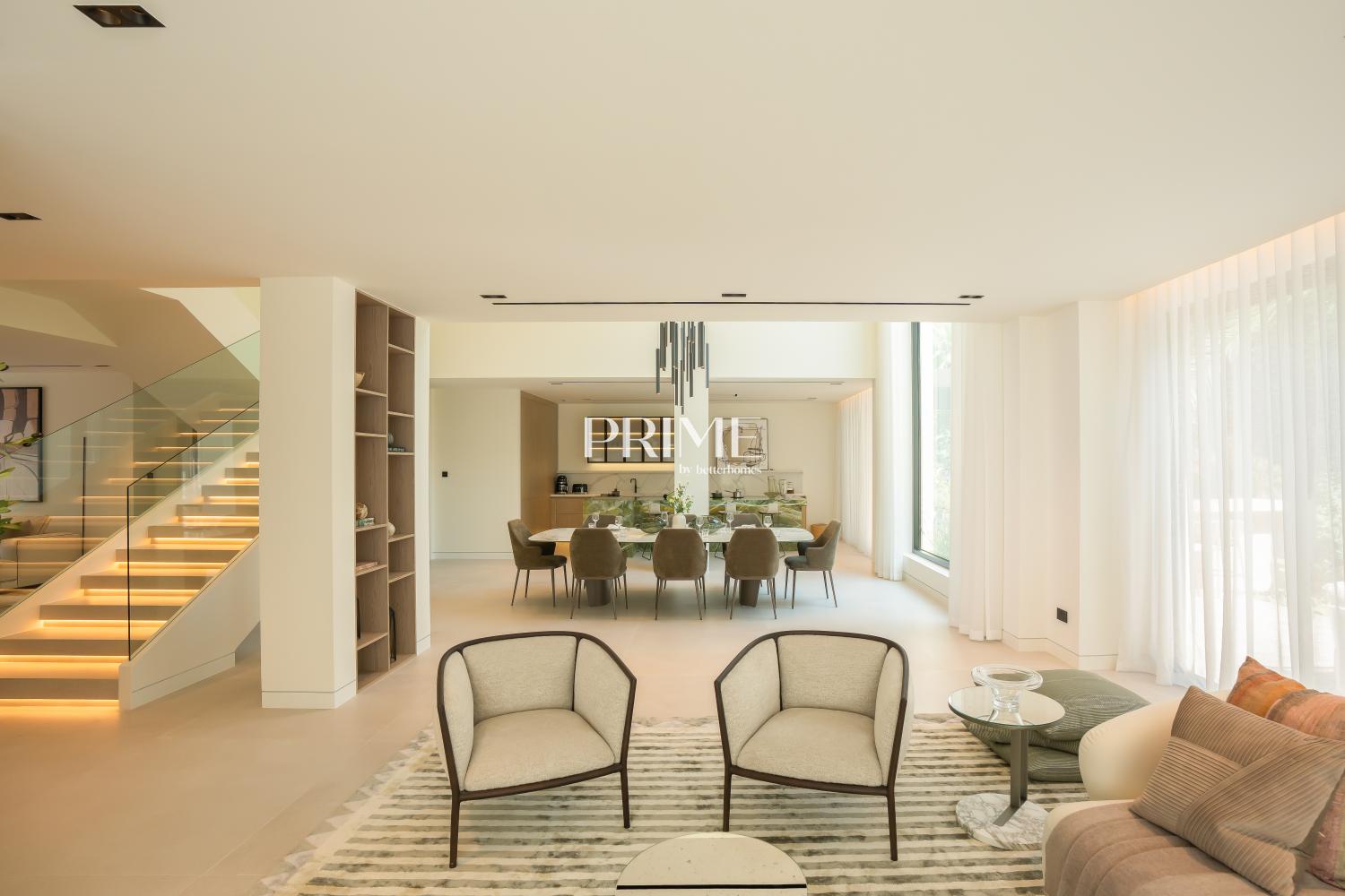 5 Bedrooms Villa in Entertainment Foyer