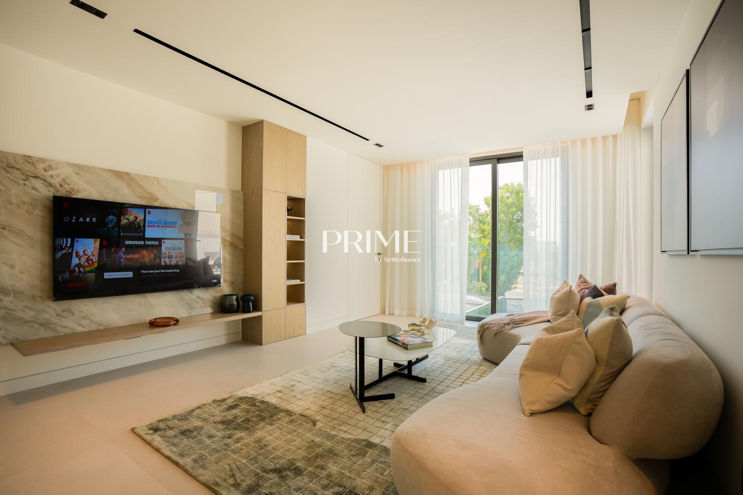 5 Bedrooms Villa in Entertainment Foyer