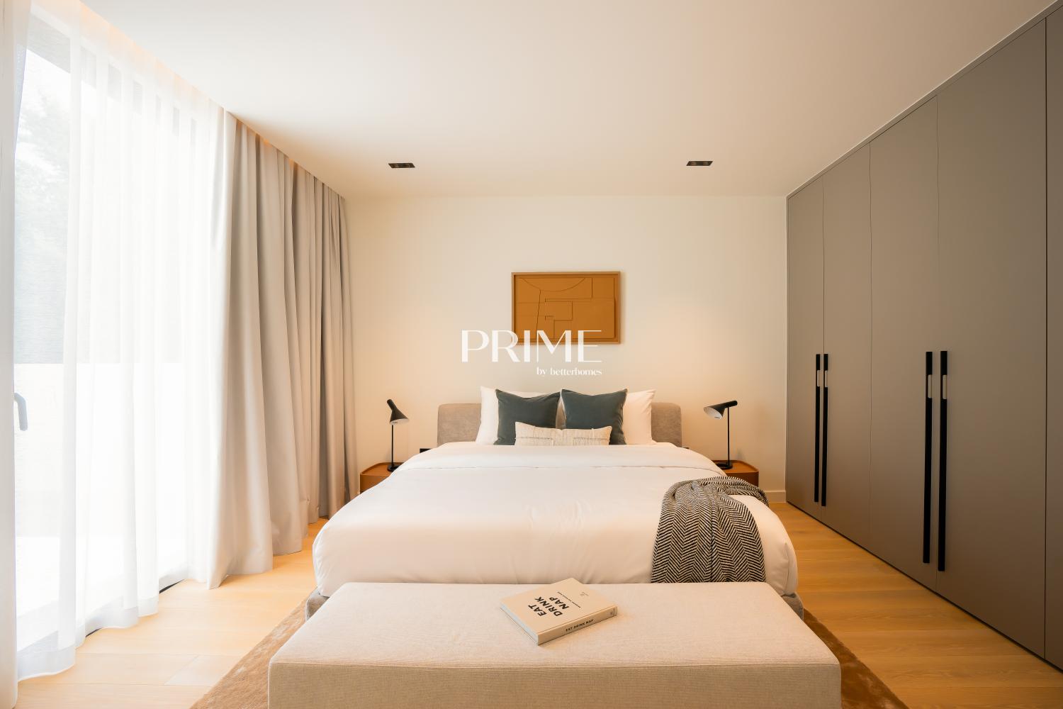 5 Bedrooms Villa in Entertainment Foyer