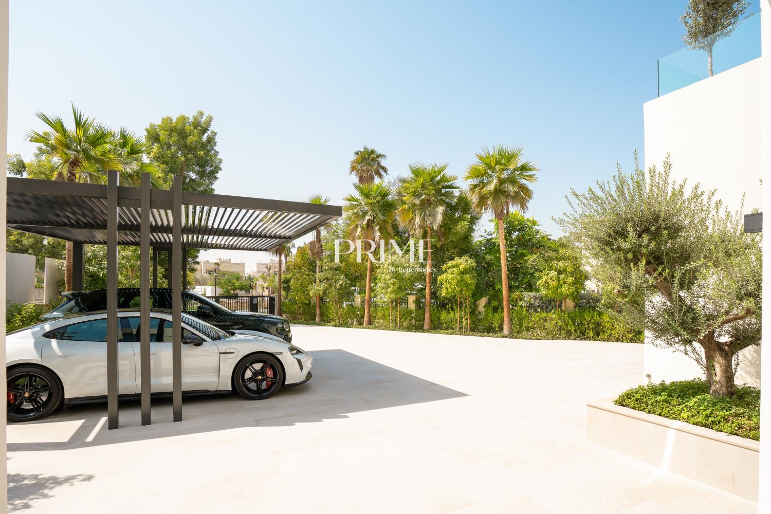 5 Bedrooms Villa in Entertainment Foyer