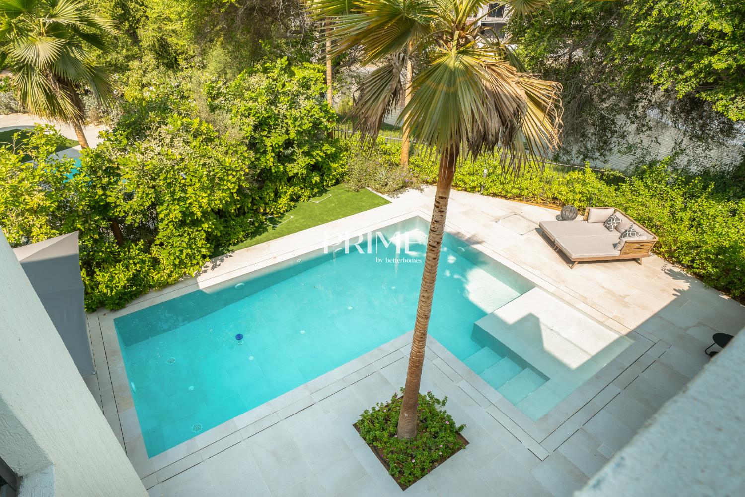 5 Bedrooms Villa in Entertainment Foyer