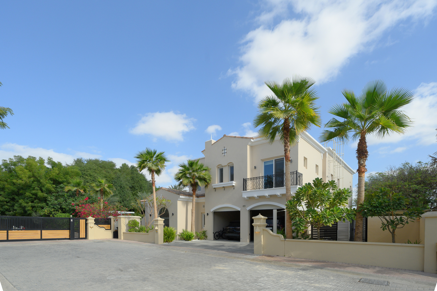 5 Bedrooms Villa in Mirador La Coleccion 2