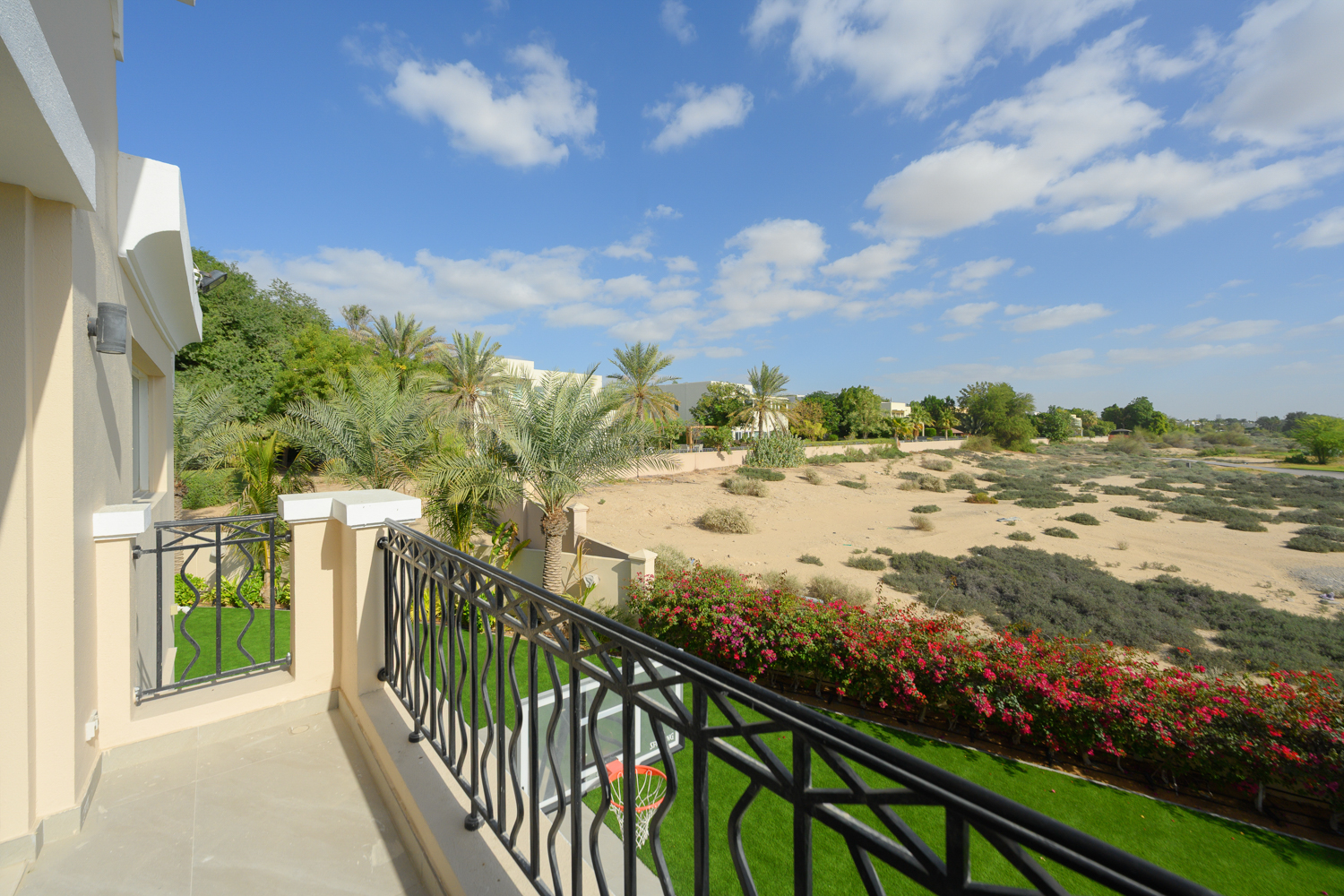 5 Bedrooms Villa in Mirador La Coleccion 2