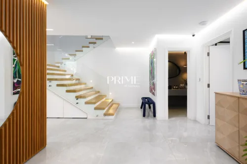 5 Bedrooms Villa in Mirador La Coleccion 2