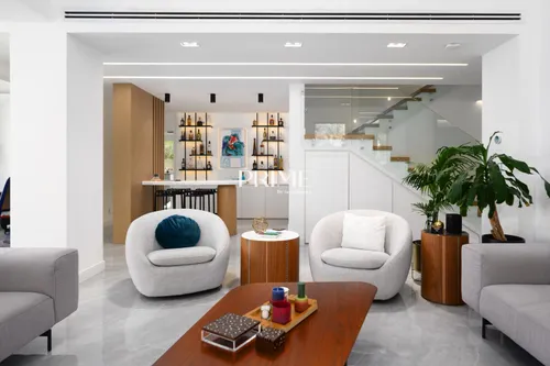 5 Bedrooms Villa in Mirador La Coleccion 2