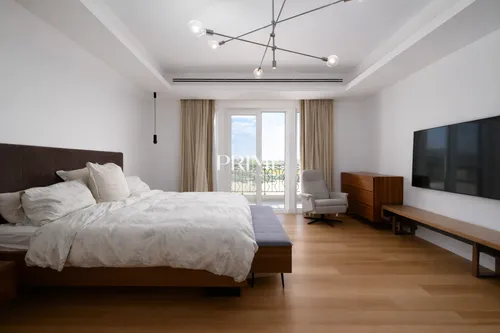 5 Bedrooms Villa in Mirador La Coleccion 2