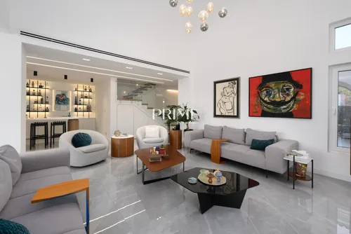 5 Bedrooms Villa in Mirador La Coleccion 2