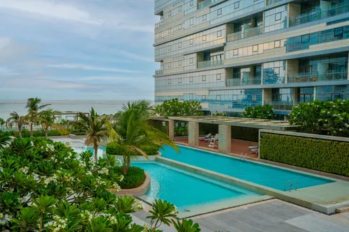 4 Bedrooms Apartment in Lamar Residences