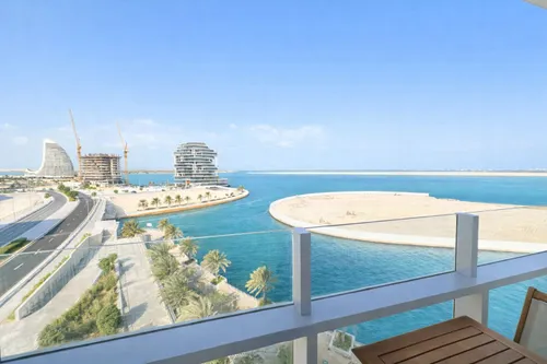 4 Bedrooms Apartment in Lamar Residences