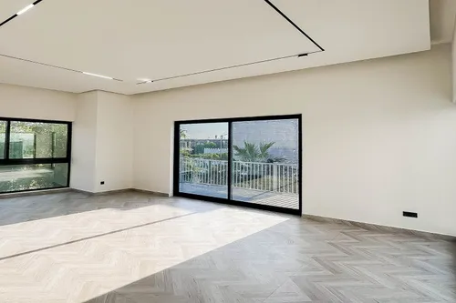 5 Bedrooms Villa in Umm Suqeim 1 Villas