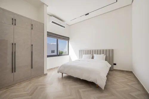 5 Bedrooms Villa in Umm Suqeim 1 Villas