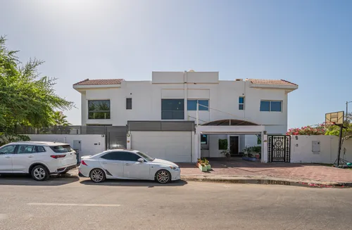 5 Bedrooms Villa in Umm Suqeim 1 Villas