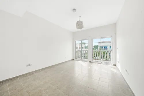 2 Bedrooms Villa in District 5F