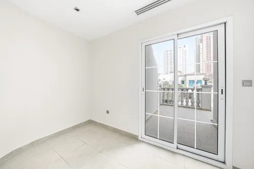 2 Bedrooms Villa in District 5F