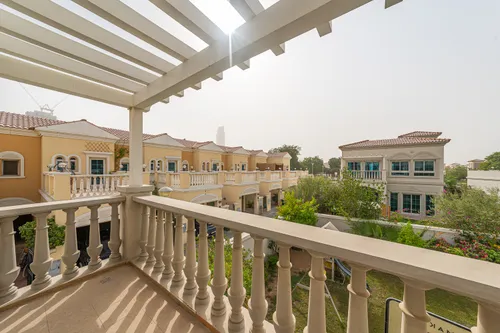 2 Bedrooms Villa in District 5F