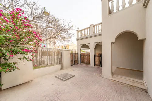 2 Bedrooms Villa in District 5F