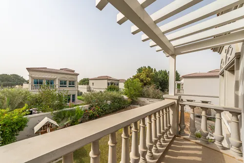 2 Bedrooms Villa in District 5F