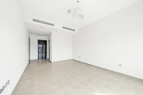 2 Bedrooms Villa in District 5F