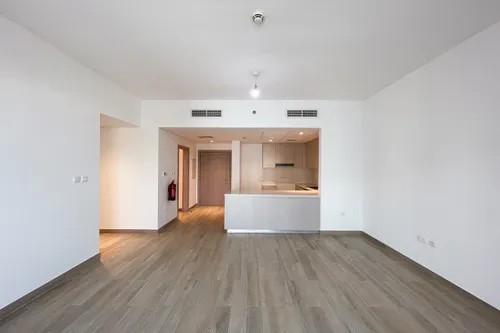 2 Bedrooms Apartment in Waters Edge