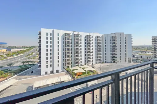 2 Bedrooms Apartment in Waters Edge