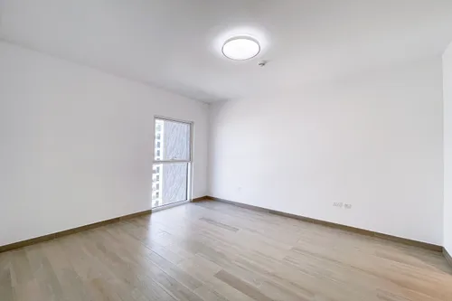 2 Bedrooms Apartment in Waters Edge