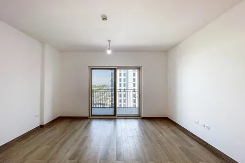 2 Bedrooms Apartment in Waters Edge