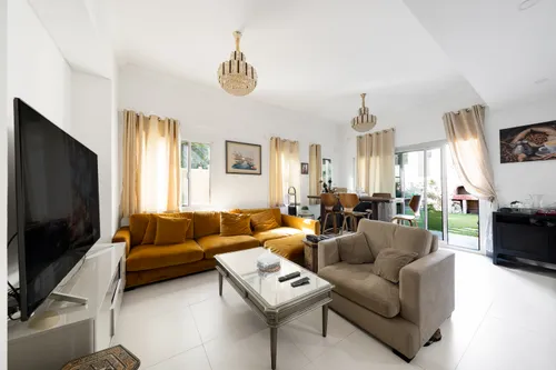 3 Bedrooms Villa in Bella Casa