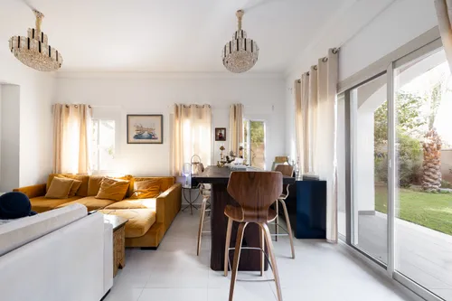 3 Bedrooms Villa in Bella Casa