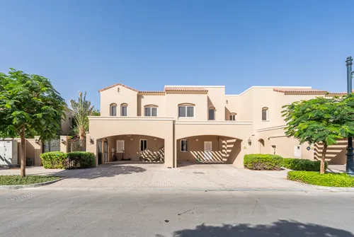 3 Bedrooms Villa in Bella Casa