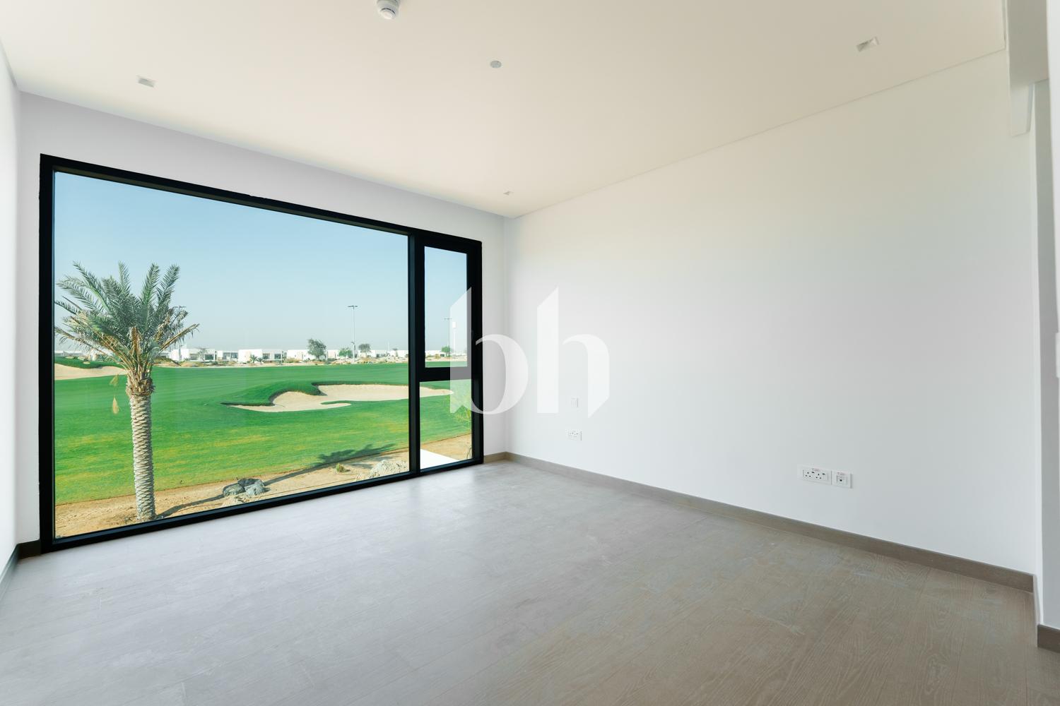 Full Golf View | Single Row | Marble Finish
