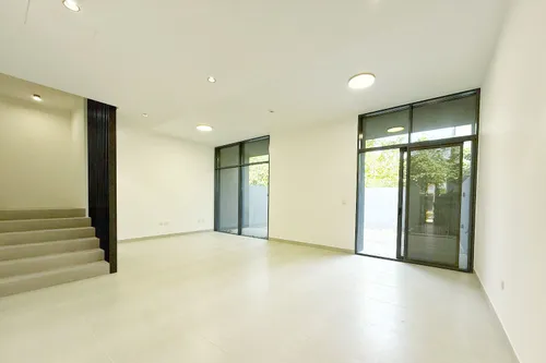 4 Bedrooms Townhouse in Robinia