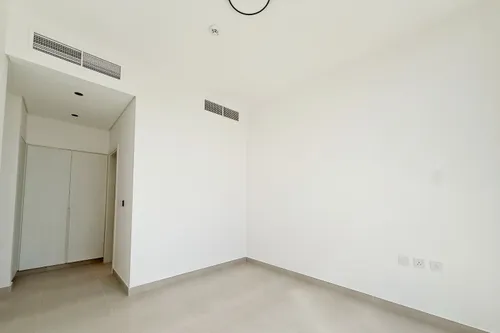 4 Bedrooms Townhouse in Robinia