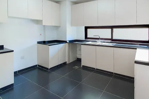 3 Bedrooms Townhouse in Topanga