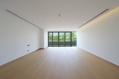 4 Bedrooms Apartment in Mansion 4