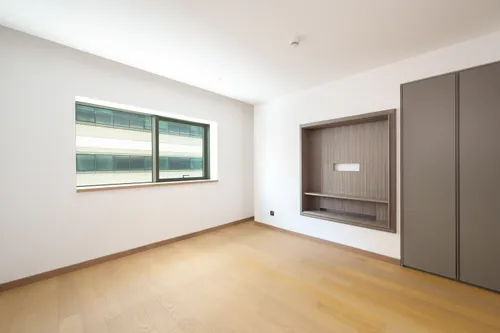 4 Bedrooms Apartment in Mansion 4