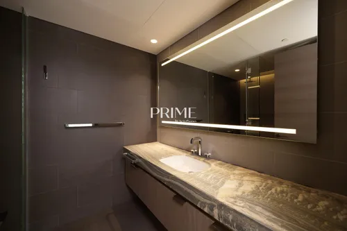 4 Bedrooms Apartment in Mansion 4