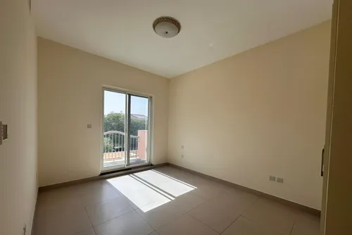 4 Bedrooms Townhouse in Fortuna Village